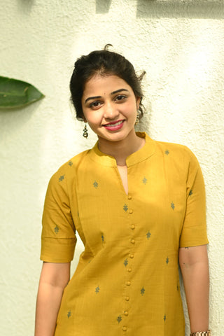 Sunlit Charm Kurtaset