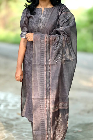 Semi Chanderi silk kurta set